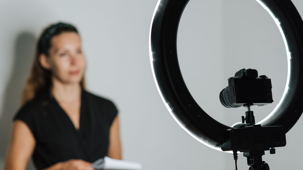 Exploring Interactive Videos: Engaging and Immersive Experiences for Viewers